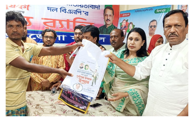 ঘিওরে প্রধানমন্ত্রীর পক্ষে ৮৪ মন্দিরে দুর্গাপূজার উপহার প্রদান
